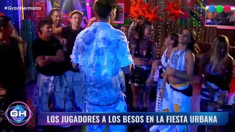 La fiesta de Gran Hermano terminó a los besos: tres participantes involucrados