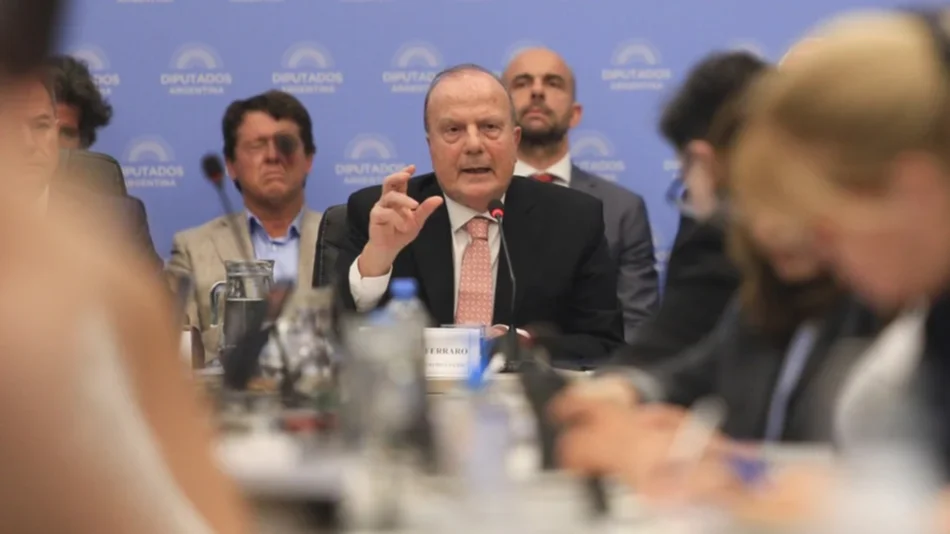 El Gobierno hizo oficial la salida de Ferraro y argumentó que su renuncia se debió a “razones personales“
