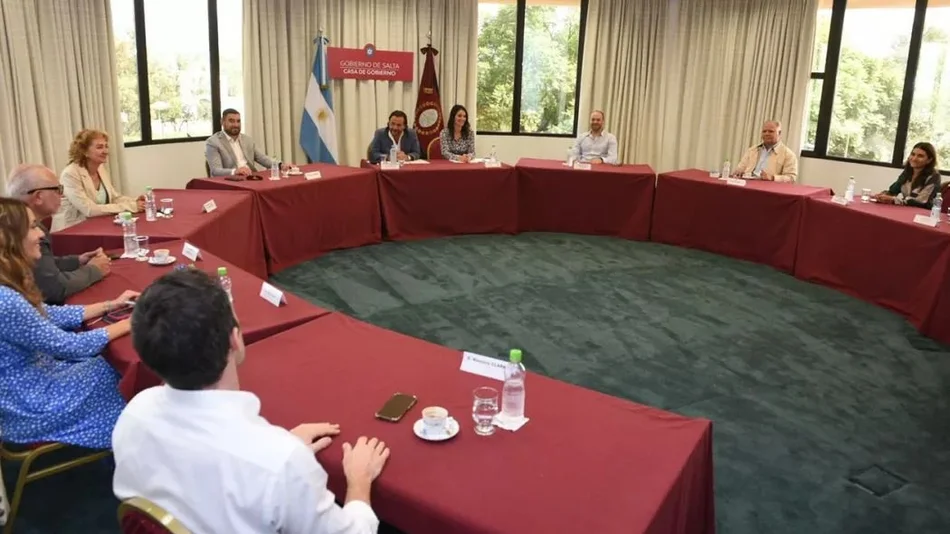 Empresarios y funcionarios se reunieron para buscar un repunte del turismo salteño