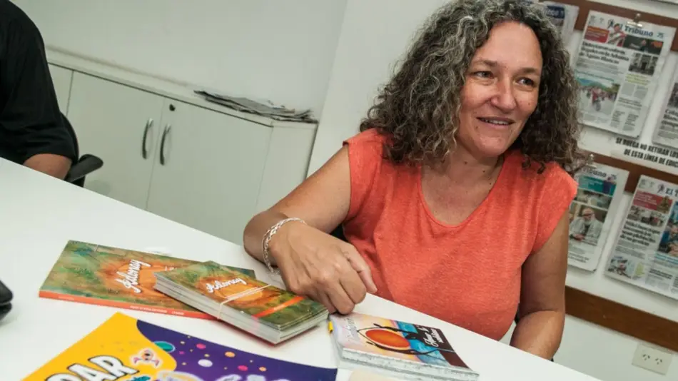 "Si hubiera más poesía en los diarios y en la calle, seríamos mejores seres humanos"