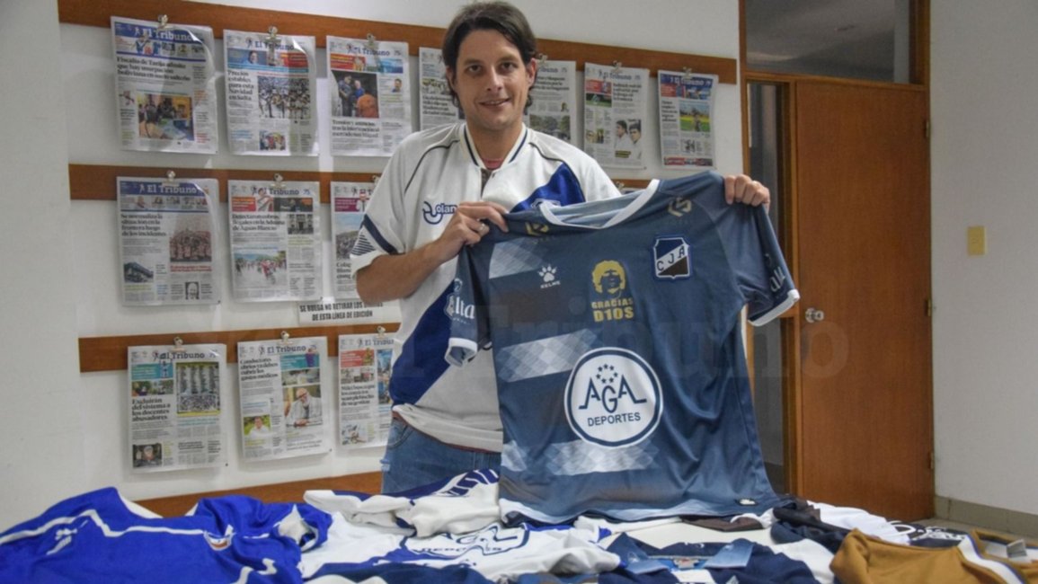 Un hincha de corazón: tiene más de 100 camisetas de Juventud Antoniana