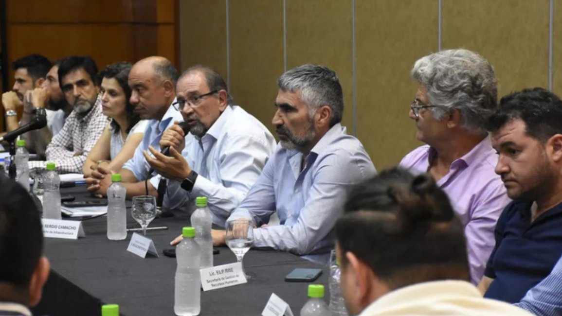 Paritarias: Proponen a estatales un 2% en febrero y 2% en junio