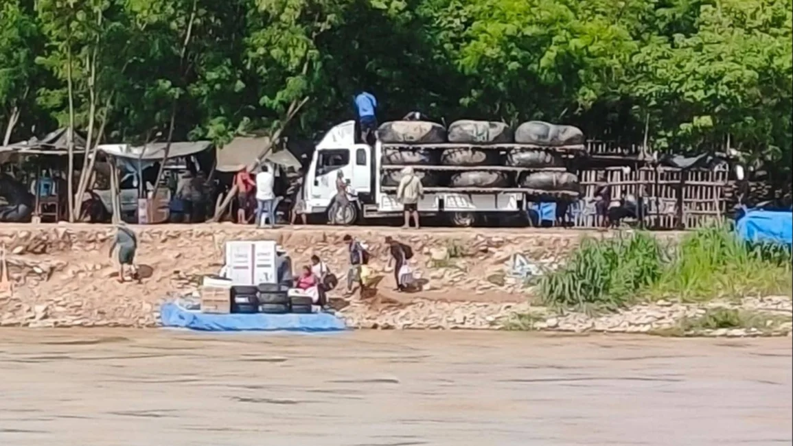 Cerco en Aguas Blancas: denuncian que camiones 0km hacen la logística de los gomones