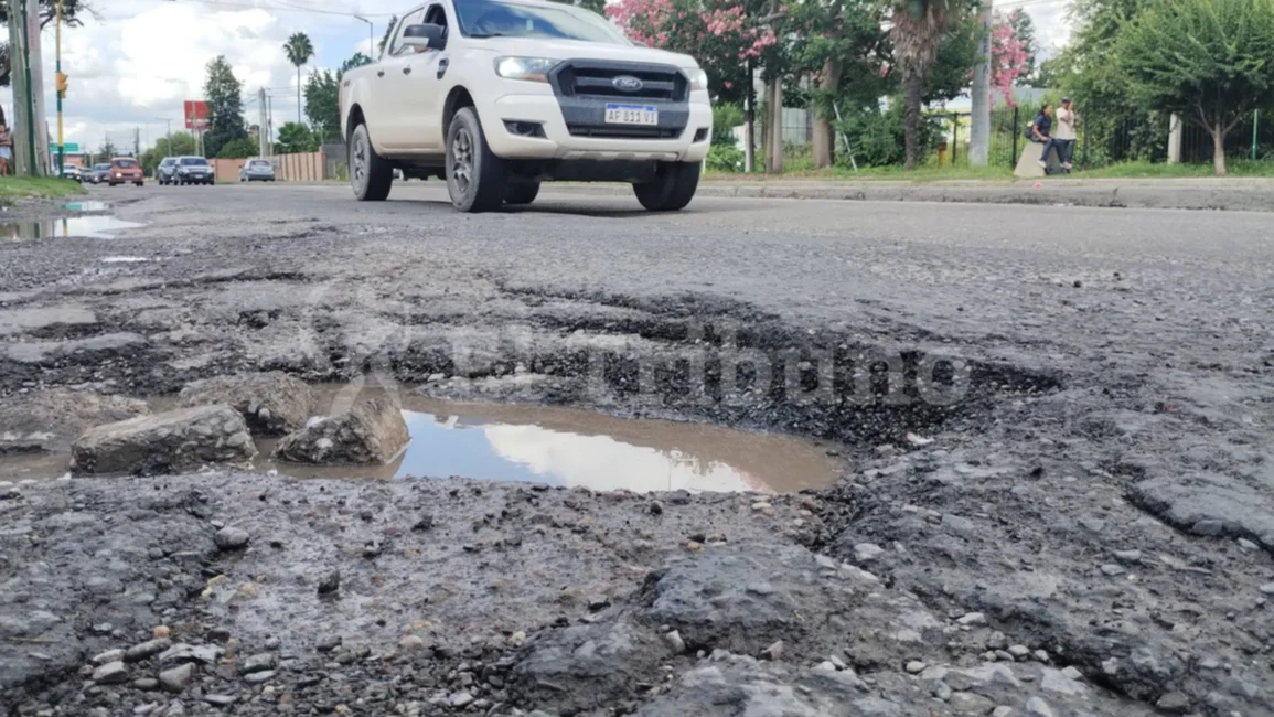 Un tramo de la avenida ExCombatientes está detonado: la queja de los vecinos