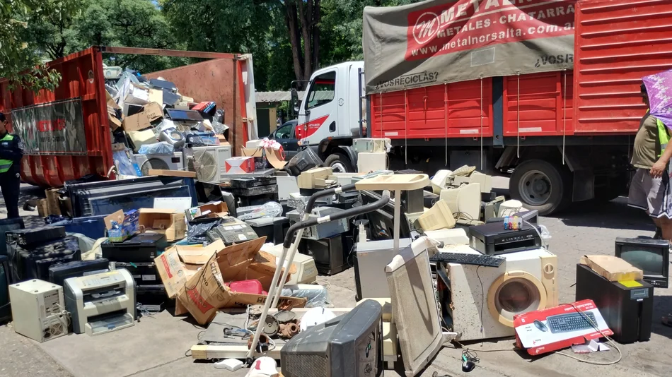 VIDEO. El Raeetón en el Parque San Martín: esperan recolectar más de seis camiones de residuos electrónicos 