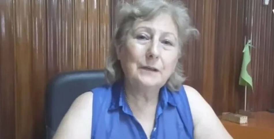 Dictaminan el cese de sueldos a quienes perciben jubilaciones