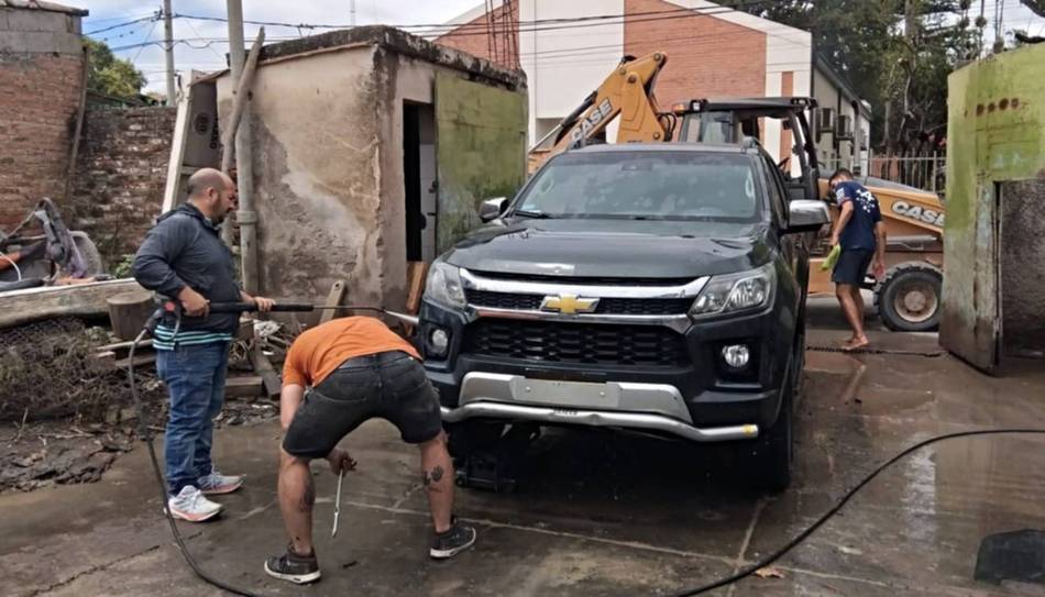 El GPS los llevó al cruce y el río los puso en riesgo: rescate de turistas misioneros