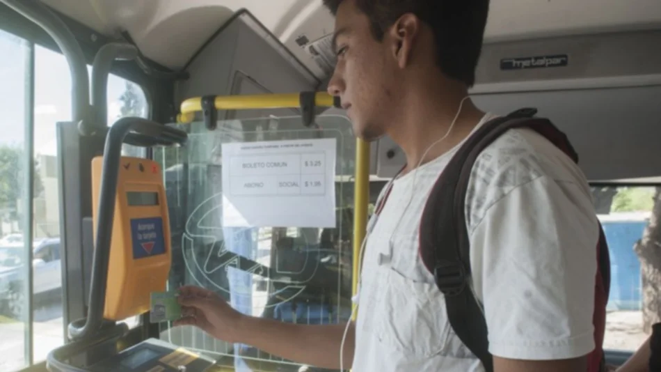 Estudiantes ya pueden gestionar la tarjeta Saeta