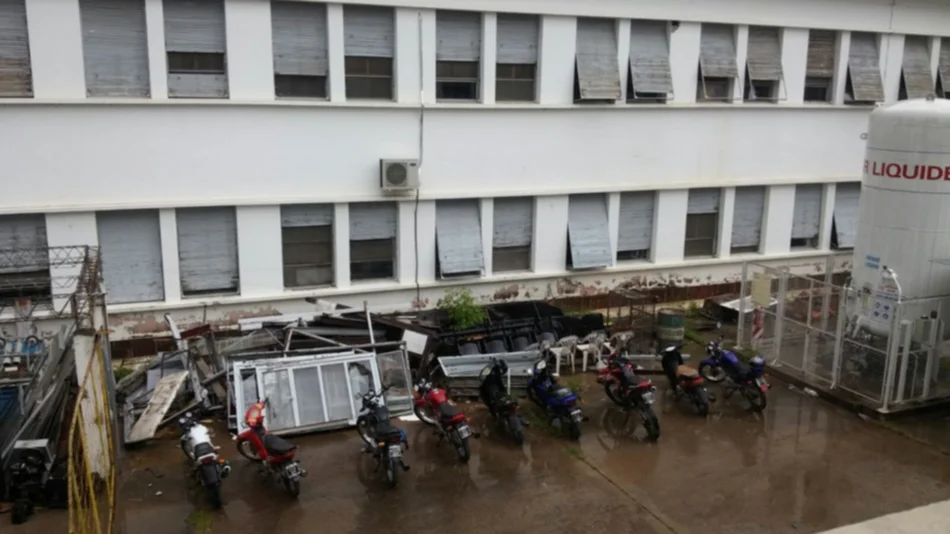 El hospital San Bernardo, un criadero de mosquitos