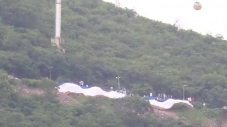 Apoyo a la distancia: hinchas del santo vieron el partido desde el cerro San Bernardo