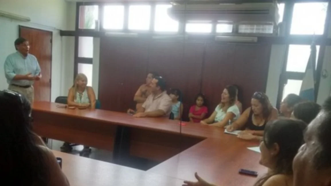 Dib Ashur garantizó el inicio de clases en El Huayco pero advirtió que habrá demoras