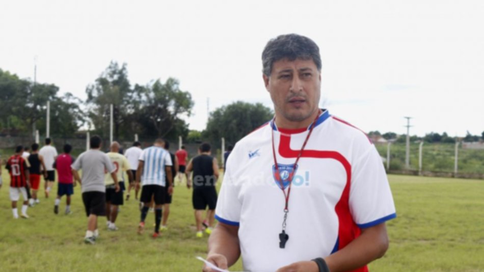 Camioneros y Pellegrini entrenaron a metros de distancia y hubo bronca