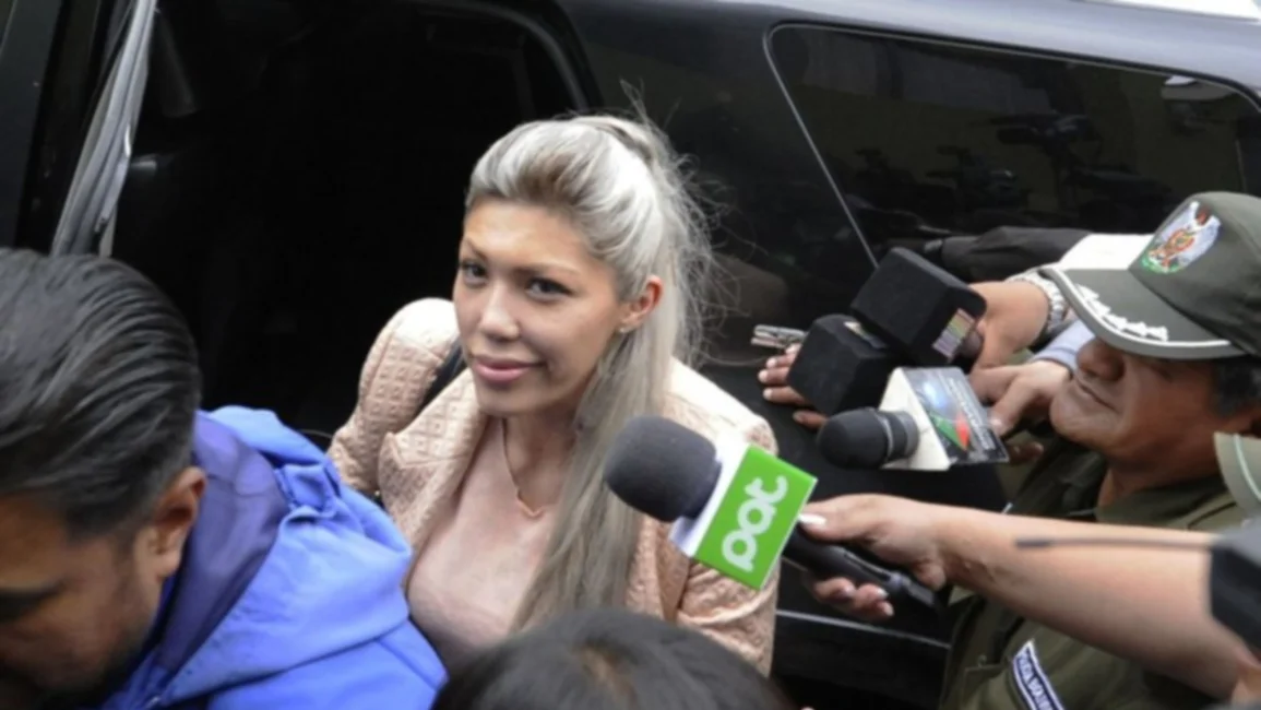 Detienen a Gabriela Zapata, gerenta de empresa china y expareja de Evo Morales, por supuesto tráfico de influencias
