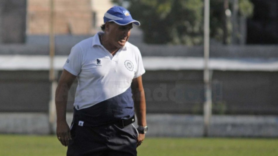 Ragusa prueba variantes y busca ritmo en Juventud Antoniana
