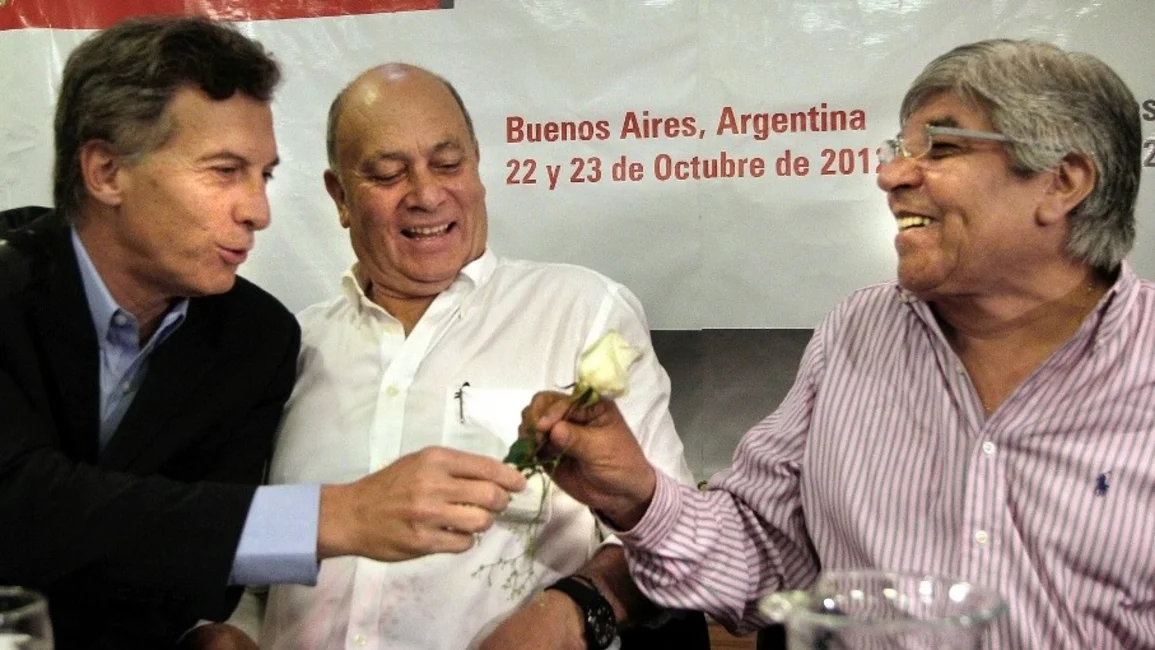 “Mentiras verdaderas”, en un jardín donde ya no se intercambian rosas