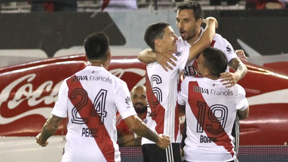 River se acordó de ganar con un magistral Scocco