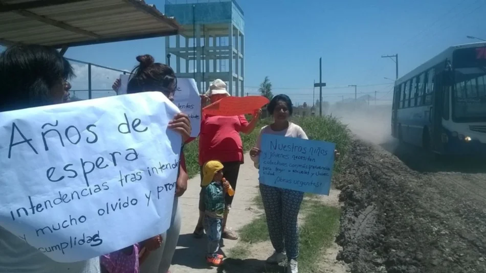 Vecinos piden obras para Primera Junta