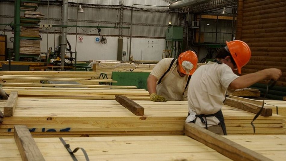 Industriales podrían dejar de recibir subsidios del Gobierno para pagar salarios