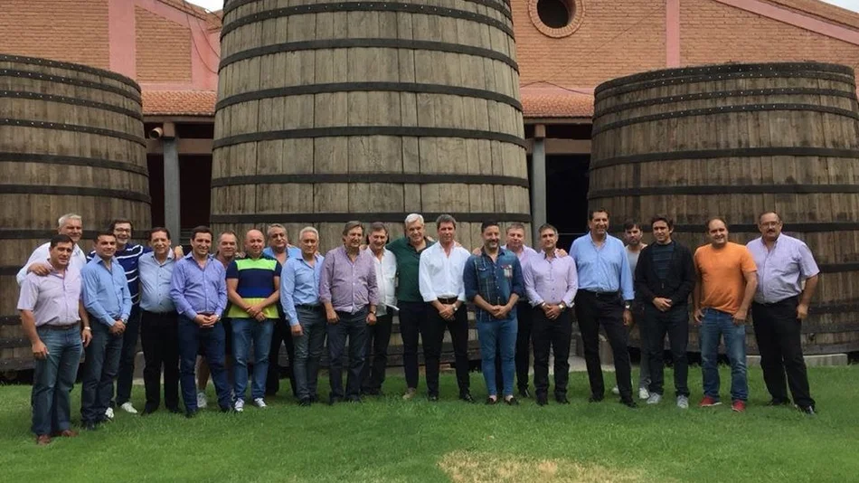 Leavy coquetea con  un sector justicialista