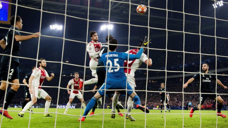El VAR le anuló un gol Tagliafico y Real Madrid le ganó a Ajax