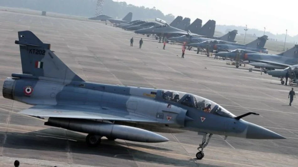 Pakistán derriba dos aviones de combate de India  