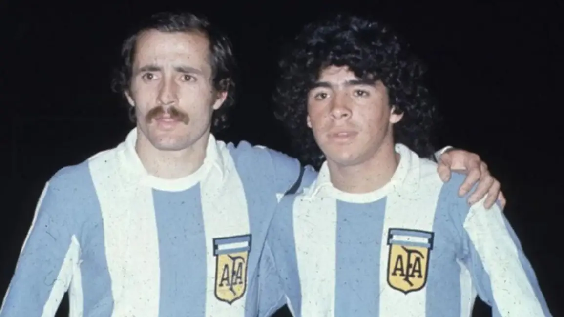 Hace 42 años, Maradona debutaba en la Selección