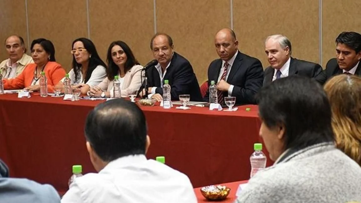 Paritarias docentes: tras la primera reunión no hubo definiciones 