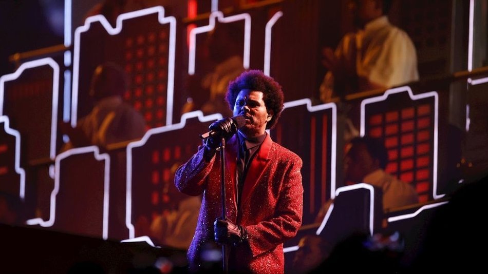 VIDEO / Super Bowl: Así fue el espectacular show de The Weekend