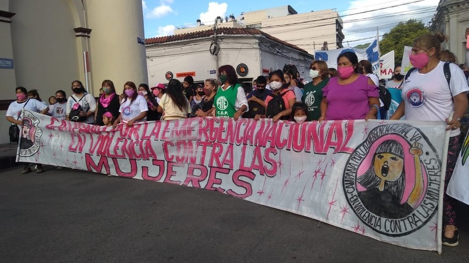 VIDEO |  En una multitudinaria protesta, los salteños marcharon contra los femicidios 