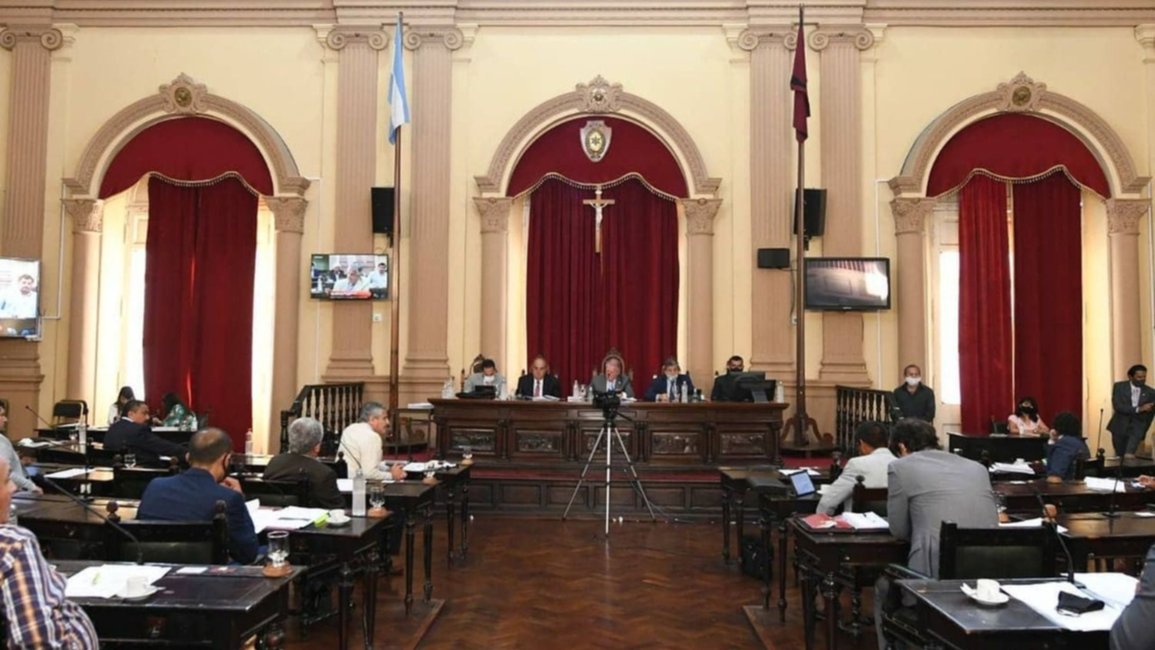El Senado dio el paso previo para la reforma de la Constitución Provincial