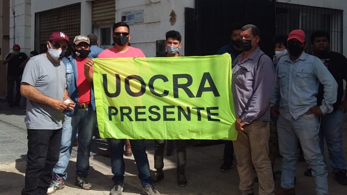 El acueducto sigue parado hace un año y hay falta de agua