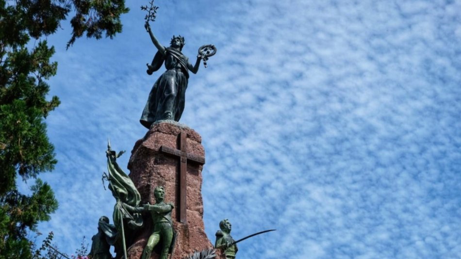 HOMENAJE A LOS HÉROES DE LA BATALLA DE SALTA 