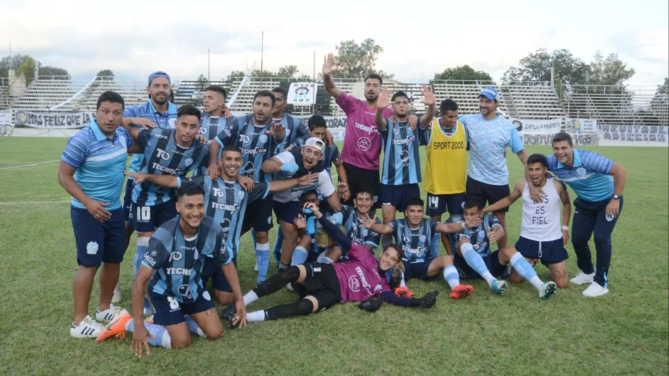 El Albo goleó a Zapla y se metió en la final por el ascenso