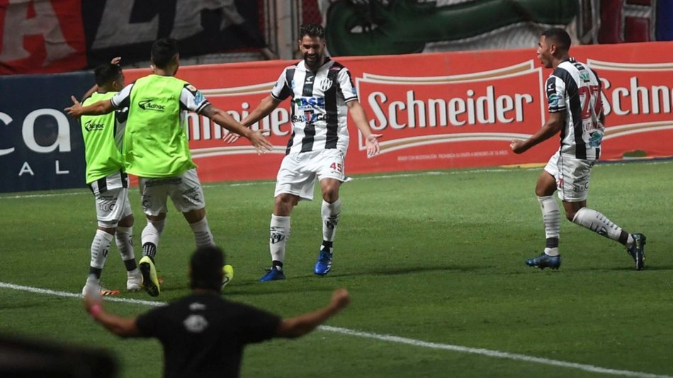 Coleoni volvió a humillar a San Lorenzo en el Gasómetro: el resumen de la fecha 3
