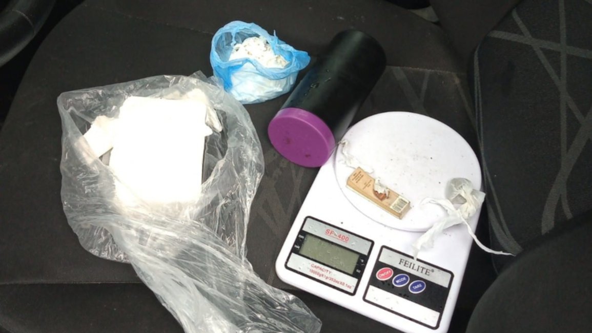 Incautan más de  3.700 dosis de cocaína en un control vial en Moldes