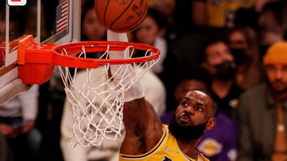 LeBron James se convirtió en el máximo anotador en la historia de la NBA