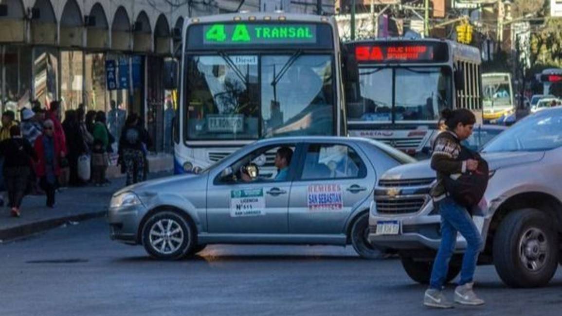 Algunos taxis y remises del interior sólo podrán ingresar a la capital por calles específicas