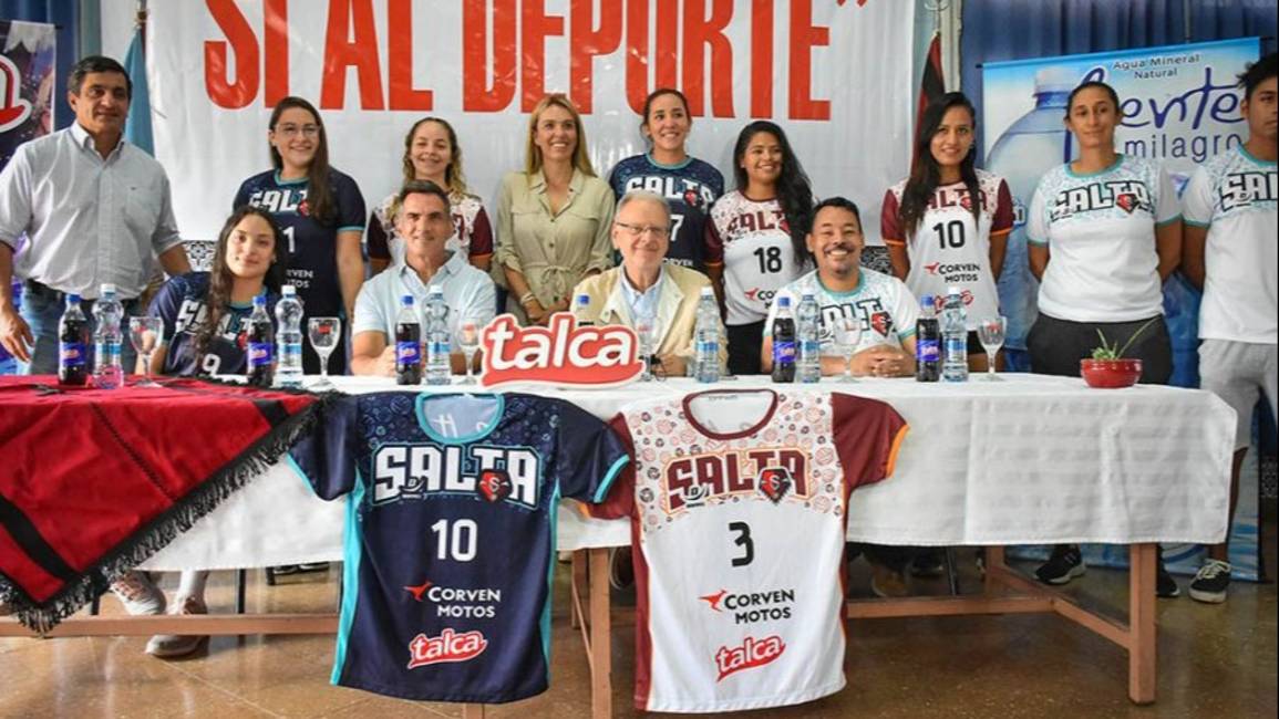 Las chicas de Salta Vóley, listas para salir a la cancha a lo grande