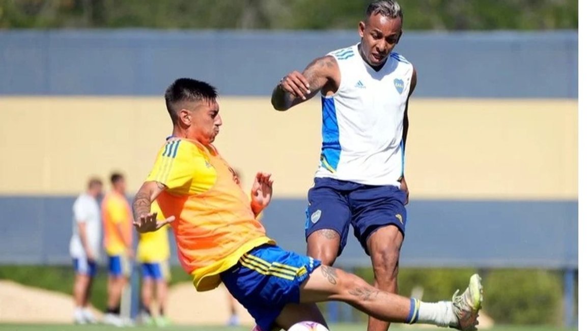 En Boca, Benedetto y Villa hicieron fútbol con los suplentes