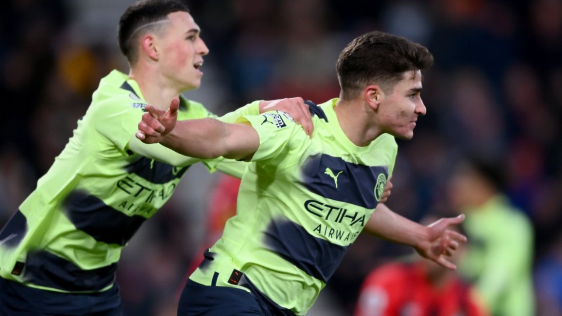 Julián Álvarez hace soñar al City