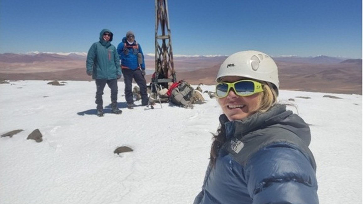 Festejaron carnaval en la cima del volcán Tinte