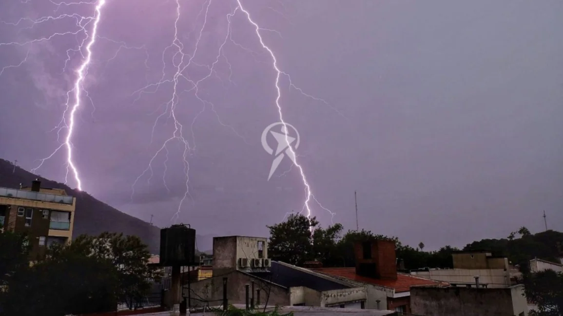 Tormenta en Salta: se recibieron más de 20 llamados por emergencias