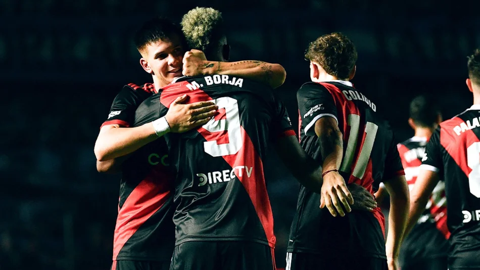 VIDEOS. River goleó a Excursionistas en su debut en la Copa Argentina