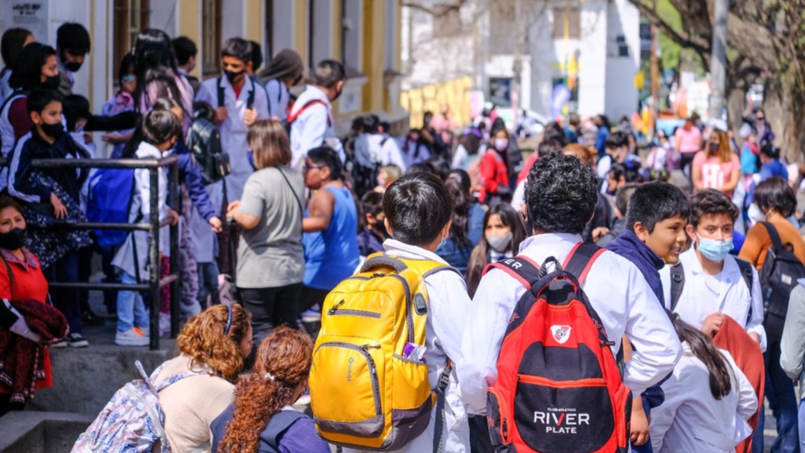 Fuerzas opositoras redoblan presión para reponer el Fondo de Incentivo Docente