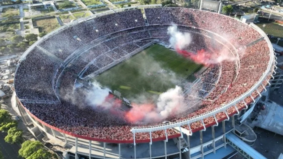 River y Boca paralizan al país con el Superclásico