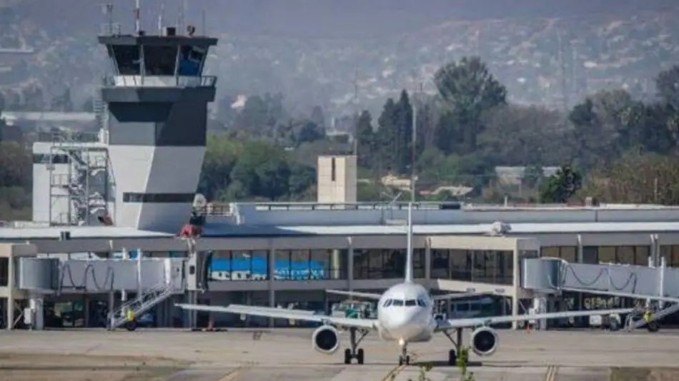 Aeronáuticos paran mañana en todo el país: hay 11 vuelos cancelados en Salta