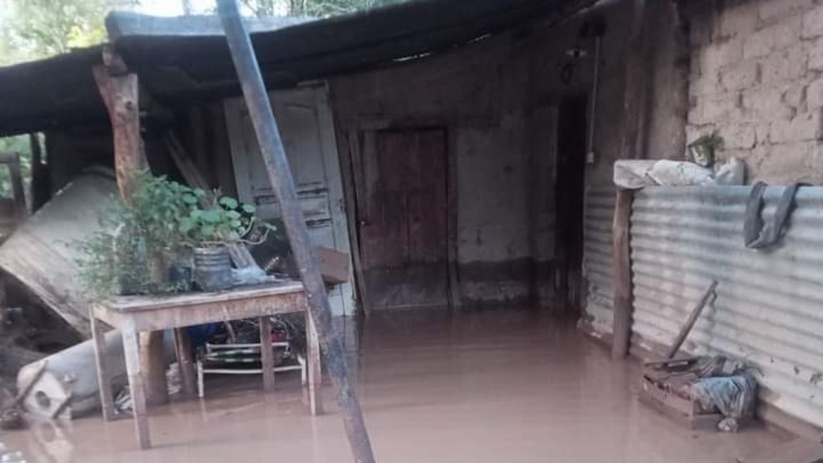 Por la crecida del Río Toro, viviendas del paraje El Tambo podrían derrumbarse