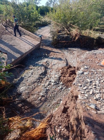 VIDEO. Tras el temporal los pobladores quedaron atrapados en El Naranjo