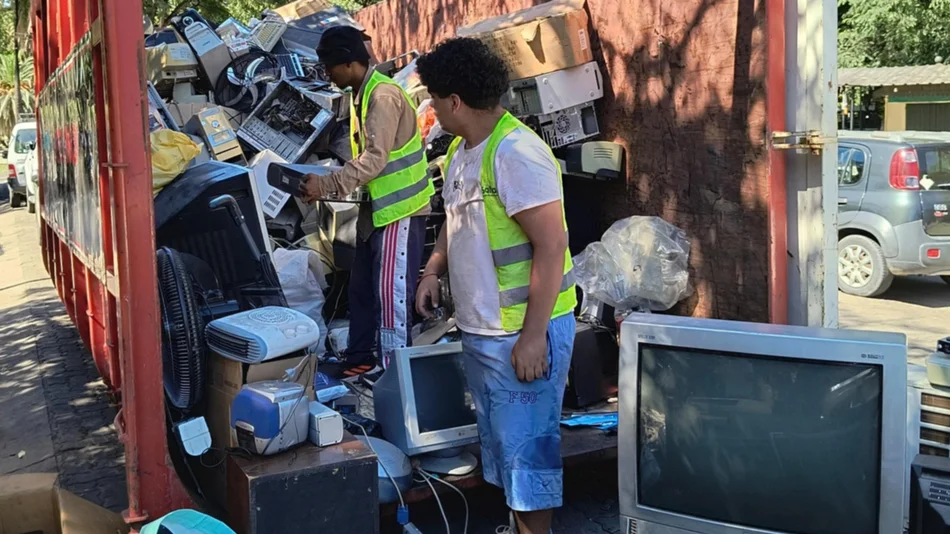 Toneladas de basura electrónica que serán oportunidades educativas