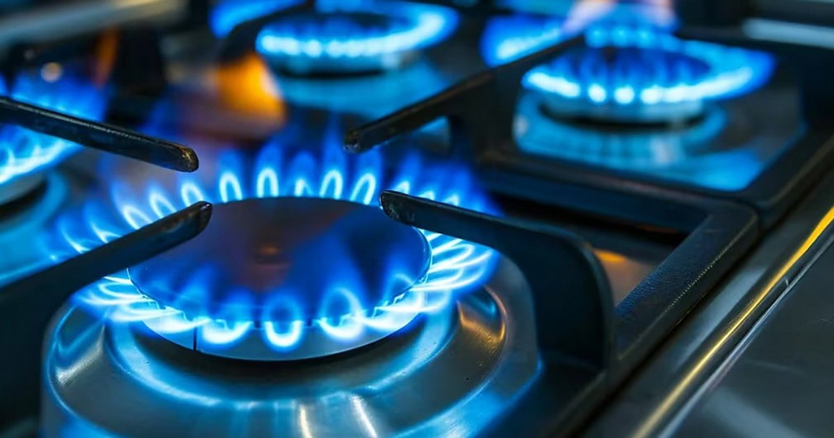 Duro golpe al bolsillo: reducen subsidios y aumentan la luz y el gas